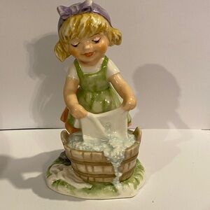 Goebel Girl Figurine laundry in Green and Purple